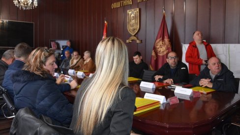 ZA TOPLIJE DOMOVE: Potpisani ugovori u Ćupriji ZA TOPLIJE DOMOVE: Potpisani ugovori u Ćupriji