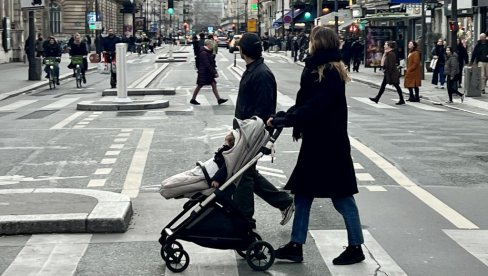 HAKOVALI NALOG UČENIKA, PA PRETILI ODSECANJEM GLAVA: Detalji haosa u Francuskoj, roditelji u strahu nisu dali deci da idu u školu