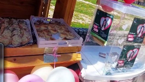 MLADENČIĆI ZA POMOĆ JELENI: Paraćinci se danas sladili i donirali (FOTO) MLADENČIĆI ZA POMOĆ JELENI: Paraćinci se danas sladili i donirali (FOTO)