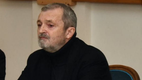 МИЛАНУ МИЦИЋУ „ДУШАН ВАСИЉЕВ“: Награда Кикинде за 2023. годину додељена за књигу „Чудо у Банату“ (ФОТО) МИЛАНУ МИЦИЋУ „ДУШАН ВАСИЉЕВ“: Награда Кикинде за 2023. годину додељена за књигу „Чудо у Банату“ (ФОТО)