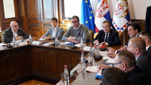 ZADACI PODELJENI I BIĆE IZVRŠENI Vučić se oglasio nakon sednice Saveta za nacionalnu bezbednost (FOTO)