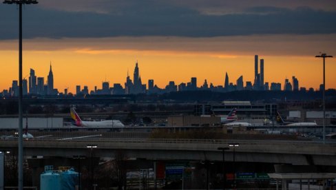 NJUJORK POTPUNO PARALISAN: Otkazano stotine letova, aerodrom JFK najviše pogođen NJUJORK POTPUNO PARALISAN: Otkazano stotine letova, aerodrom JFK najviše pogođen