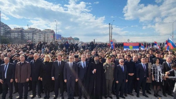 ПОЧАСТ СТРАДАЛИМ БРАНИОЦИМА ОТАЏБИНЕ: У Нишу отривена и освећена Спомен-крипта „Новим косовским јунацима“ ПОЧАСТ СТРАДАЛИМ БРАНИОЦИМА ОТАЏБИНЕ: У Нишу отривена и освећена Спомен-крипта „Новим косовским јунацима“