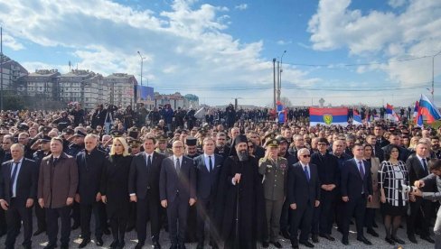 ПОЧАСТ СТРАДАЛИМ БРАНИОЦИМА ОТАЏБИНЕ: У Нишу отривена и освећена Спомен-крипта „Новим косовским јунацима“ ПОЧАСТ СТРАДАЛИМ БРАНИОЦИМА ОТАЏБИНЕ: У Нишу отривена и освећена Спомен-крипта „Новим косовским јунацима“