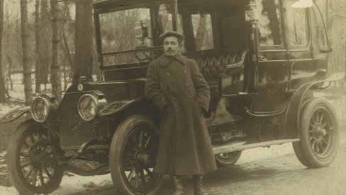 PUNIM GASOM, PA U RIKVERC: Predstavljanje knjige dr Marka Miljkovića o razvoju automobilizma kod nas, u Muzeju Jugoslavije PUNIM GASOM, PA U RIKVERC: Predstavljanje knjige dr Marka Miljkovića o razvoju automobilizma kod nas, u Muzeju Jugoslavije