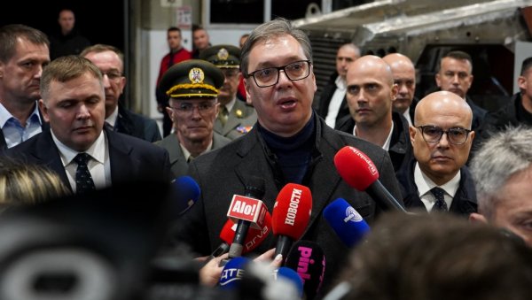 ВУЧИЋ НА ПИТАЊЕ НОВОСТИ: Јачаћемо нашу војску - за кога се сви около спремају и наоружавају када су у НАТО? ВУЧИЋ НА ПИТАЊЕ НОВОСТИ: Јачаћемо нашу војску - за кога се сви около спремају и наоружавају када су у НАТО?