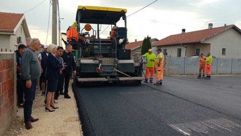 ПРОЛЕЋНО УРЕЂЕЊЕ УЛИЦА У СМЕДЕРЕВУ: Асфалтирају се улице у селима ПРОЛЕЋНО УРЕЂЕЊЕ УЛИЦА У СМЕДЕРЕВУ: Асфалтирају се улице у селима