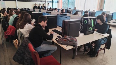 CERN I U ČAČKU: Fakultet tehničkih nauka prvi put organizovao međunarodni master klas iz fizike CERN I U ČAČKU: Fakultet tehničkih nauka prvi put organizovao međunarodni master klas iz fizike