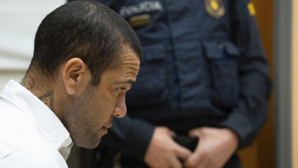 ШОК ОБРТ! Дани Алвеш ослобођен оптужби за силовање због којих је био у затвору ШОК ОБРТ! Дани Алвеш ослобођен оптужби за силовање због којих је био у затвору