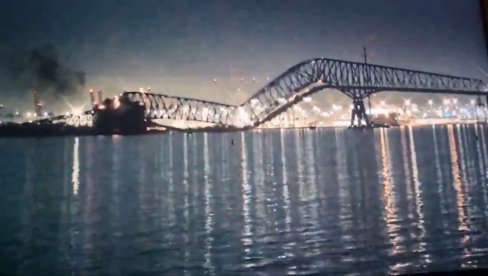 ZAŠTO SE MOST U AMERICI SRUŠIO KAO DA JE OD PAPIRA? Brod ga udario u srce (VIDEO) ZAŠTO SE MOST U AMERICI SRUŠIO KAO DA JE OD PAPIRA? Brod ga udario u srce (VIDEO)