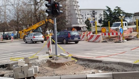SUTRA ZATVARANJE GLAVNE RASKRSNICE: Evo kako će se odvijati saobraćaj u Paraćinu (FOTO) SUTRA ZATVARANJE GLAVNE RASKRSNICE: Evo kako će se odvijati saobraćaj u Paraćinu (FOTO)