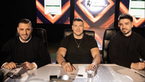 DO SADA NEVIĐENE SCENE IZ PRIVATNOG ŽIVOTA I SPEKTAKULARNO TAKMIČENJE: Večeras u 23 časa budite uz TV Pink i šou Slobe Radanovića DO SADA NEVIĐENE SCENE IZ PRIVATNOG ŽIVOTA I SPEKTAKULARNO TAKMIČENJE: Večeras u 23 časa budite uz TV Pink i šou Slobe Radanovića