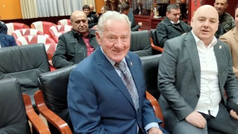 MANDARIĆ I ZVANIČNO POTPREDSEDNIK: Skupština FK Vojvodina jednoglasna u odluci MANDARIĆ I ZVANIČNO POTPREDSEDNIK: Skupština FK Vojvodina jednoglasna u odluci