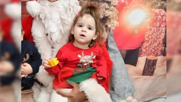 НОВЕ СЛИКЕ НЕСТАЛЕ ДАНКЕ (2): Још нема девојчице коју тражи цела Србија (ФОТО) НОВЕ СЛИКЕ НЕСТАЛЕ ДАНКЕ (2): Још нема девојчице коју тражи цела Србија (ФОТО)