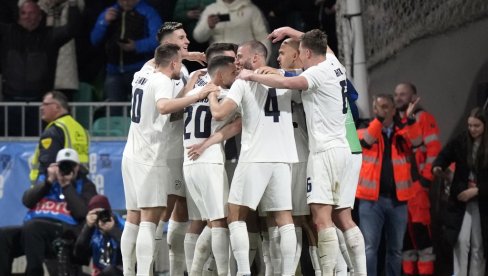 ONI NAPADAJU SRBIJU! Slovenija odabrala 26 igrača za EURO 2024 ONI NAPADAJU SRBIJU! Slovenija odabrala 26 igrača za EURO 2024