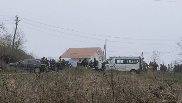 НОВЕ ИНФОРМАЦИЈЕ ИЗ БАЊСКОГ ПОЉА: У потрагу за Данком (2) се укључили форензичари и Криминалистичка полиција НОВЕ ИНФОРМАЦИЈЕ ИЗ БАЊСКОГ ПОЉА: У потрагу за Данком (2) се укључили форензичари и Криминалистичка полиција