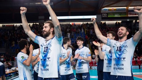 KLADIONIČARSKI KOKTEL: Tiket sastavljen od različitih sportova KLADIONIČARSKI KOKTEL: Tiket sastavljen od različitih sportova