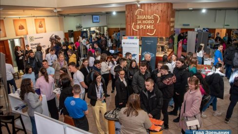 MATURANTIMA ŠIROM OTVORENA VRATA PUPINA: Dan otvorenih vrata MATURANTIMA ŠIROM OTVORENA VRATA PUPINA: Dan otvorenih vrata