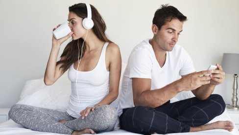 BEZ SLOBODE IZBORA NEMA NI LJUBAVI: Šta kada je jedan partner inertan, a drugi aktivan? BEZ SLOBODE IZBORA NEMA NI LJUBAVI: Šta kada je jedan partner inertan, a drugi aktivan?