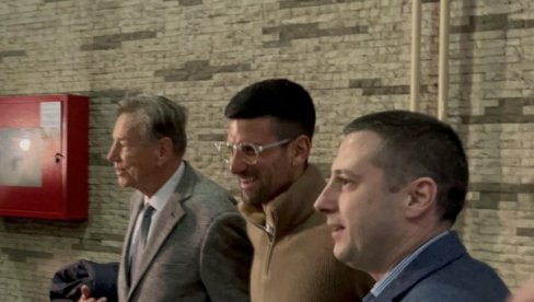 ОВО НИКО НИЈЕ ОЧЕКИВАО! Ево шта Новак Ђоковић каже о следећем тренеру (ВИДЕО) ОВО НИКО НИЈЕ ОЧЕКИВАО! Ево шта Новак Ђоковић каже о следећем тренеру (ВИДЕО)