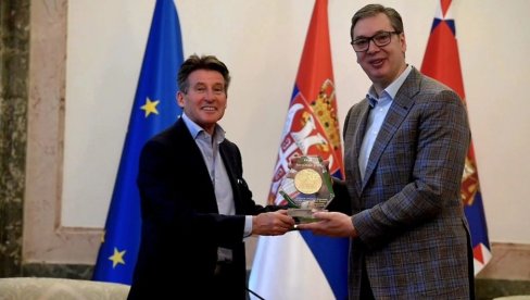 NADAMO SE VELIKIM SPORTSKIM TAKMIČENJIMA: Vučić sa predstavnicima atletskih federacija NADAMO SE VELIKIM SPORTSKIM TAKMIČENJIMA: Vučić sa predstavnicima atletskih federacija
