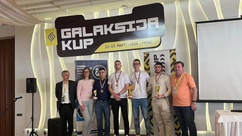 PAMETNE NAOČARE ZA LAKŠI ŽIVOT: Nagrađen izum maturanata ETŠ Mija Stanimirović iz Niša PAMETNE NAOČARE ZA LAKŠI ŽIVOT: Nagrađen izum maturanata ETŠ Mija Stanimirović iz Niša