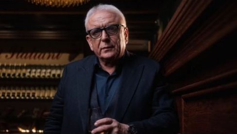 POVRATAK KOJI JE SVE IZNENADIO: Slavko Banjac otkrio šta ga je navelo da se vrati muzici (FOTO/VIDEO) POVRATAK KOJI JE SVE IZNENADIO: Slavko Banjac otkrio šta ga je navelo da se vrati muzici (FOTO/VIDEO)