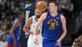 NAVIKAO SAM NA BOL: Jokić otvorio dušu i zabrinuo navijače Denvera (VIDEO) NAVIKAO SAM NA BOL: Jokić otvorio dušu i zabrinuo navijače Denvera (VIDEO)