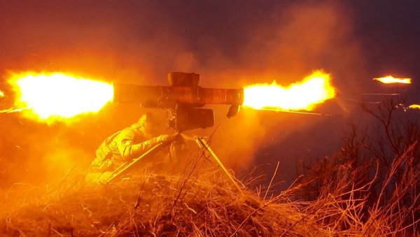 АМЕРИЧКИ МЕДИЈИ: Украјина нема војнике који ће користити оружје, уместо помоћи, амерички долари ће само продужити њену трагедију (ВИДЕО) АМЕРИЧКИ МЕДИЈИ: Украјина нема војнике који ће користити оружје, уместо помоћи, амерички долари ће само продужити њену трагедију (ВИДЕО)