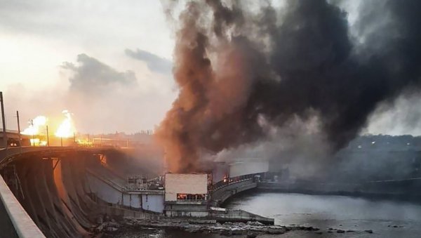 БРИТАНСКИ МИ-6: Кремљ спрема масовни ракетни напад на Украјину?! (ВИДЕО) БРИТАНСКИ МИ-6: Кремљ спрема масовни ракетни напад на Украјину?! (ВИДЕО)