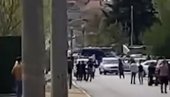 ПРВИ СНИМАК СА МЕСТА ПУЦЊАВЕ: Мета је био градоначелник општине Арачиново (ВИДЕО) ПРВИ СНИМАК СА МЕСТА ПУЦЊАВЕ: Мета је био градоначелник општине Арачиново (ВИДЕО)