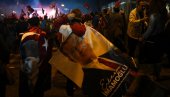 TRAGEDIJA U TURSKOJ: Srušio se balkon na proslavi, član opozicije umro u bolnici (VIDEO)
