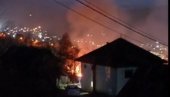 СПАСЕНО НАСЕЉЕ, КУЋЕ, ШКОЛА: Драматична ноћ у Бијелом Пољу и Рожајама (ФОТО) СПАСЕНО НАСЕЉЕ, КУЋЕ, ШКОЛА: Драматична ноћ у Бијелом Пољу и Рожајама (ФОТО)