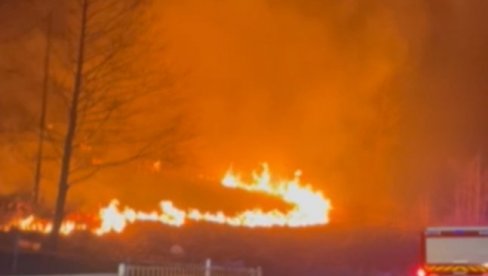 POŽARI BESNE NA PODRUČJU BIJELOG POLJA: Vatra zahvatila pragove šina, preti trafo-stanici (FOTO)