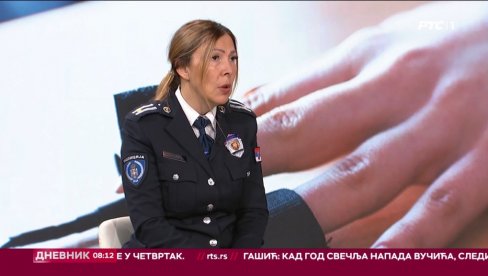 ŠTO SE MENE TIČE, SVI SU OSUMNJIČENI Major srpske policije o nestanku Danke: Uzeti su svi snimci sa kamera, sve se proverava ŠTO SE MENE TIČE, SVI SU OSUMNJIČENI Major srpske policije o nestanku Danke: Uzeti su svi snimci sa kamera, sve se proverava