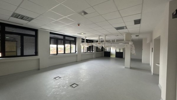 ЗАВРШЕНА РЕКОНСТРУКЦИЈА ЛЕВОГ КРИЛА НАЈВЕЋЕ МЕДИЦИНСКЕ УСТАНОВЕ У ЈАБЛАНИЧКОМ ОКРУГУ Обновљена прва половина болнице ЗАВРШЕНА РЕКОНСТРУКЦИЈА ЛЕВОГ КРИЛА НАЈВЕЋЕ МЕДИЦИНСКЕ УСТАНОВЕ У ЈАБЛАНИЧКОМ ОКРУГУ Обновљена прва половина болнице
