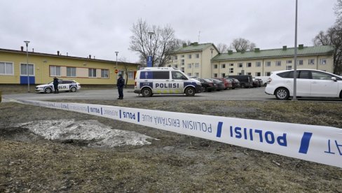 UČENIK UBIJEN U PUCNJAVI U ŠKOLI U FINSKOJ: Dvanaestogodišnjak otvorio vatru - ranjeno dvoje dece UČENIK UBIJEN U PUCNJAVI U ŠKOLI U FINSKOJ: Dvanaestogodišnjak otvorio vatru - ranjeno dvoje dece