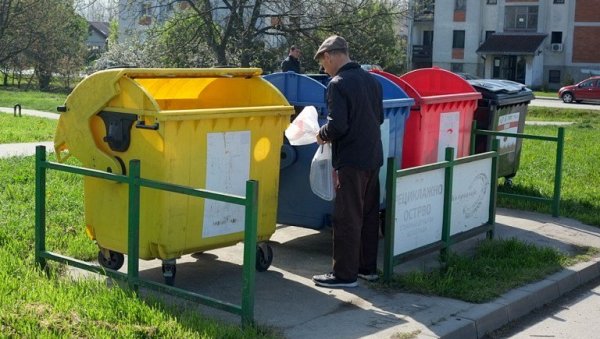 ЛОКЛАНИ ПЛАН ЗА СМЕЋЕ: Нови начин управљања отпадом на територији Сремске Митровице ЛОКЛАНИ ПЛАН ЗА СМЕЋЕ: Нови начин управљања отпадом на територији Сремске Митровице