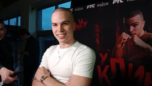 POVRATAK VOJAŽA I DRUŽINE: Raspleti, raskidi i nova mirenja (FOTO/VIDEO) POVRATAK VOJAŽA I DRUŽINE: Raspleti, raskidi i nova mirenja (FOTO/VIDEO)