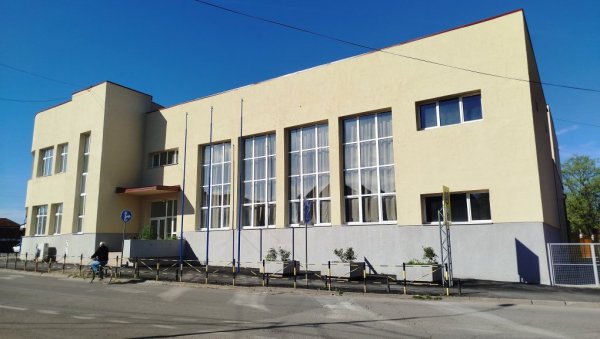 ЗА ЈУБИЛЕЈ НОВО РУХО: Параћинска ОШ Радоје Домановић у знаку повратка у матичну зграду ЗА ЈУБИЛЕЈ НОВО РУХО: Параћинска ОШ Радоје Домановић у знаку повратка у матичну зграду