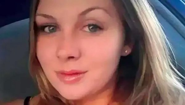 ТЕЛО ЖЕНЕ ТРИДЕСЕТ ДАНА ЛЕЖАЛО У ПУСТИЊИ: Пре смрти упутила позив у помоћ, један потез јој пресудио ТЕЛО ЖЕНЕ ТРИДЕСЕТ ДАНА ЛЕЖАЛО У ПУСТИЊИ: Пре смрти упутила позив у помоћ, један потез јој пресудио