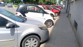 BAHATOST ILI NEMARNOST? Muke Požarevljana - Nesavesni vozači zauzimaju po tri parking-mesta