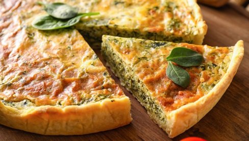 SPREMI SE OČAS POSLA: Brza pita sa spanaćem - Bez brašna, idealna za sve koji imaju problem sa glutenom SPREMI SE OČAS POSLA: Brza pita sa spanaćem - Bez brašna, idealna za sve koji imaju problem sa glutenom