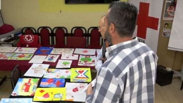 КОНКУРС „КРВ ЖИВОТ ЗНАЧИ“: Велики одзив ученика из Параћина КОНКУРС „КРВ ЖИВОТ ЗНАЧИ“: Велики одзив ученика из Параћина
