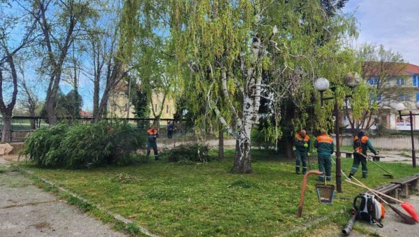 ПРОЛЕЋНО УРЕЂЕЊЕ АЗАЊЕ: Акција комуналног предузећа и мештана ПРОЛЕЋНО УРЕЂЕЊЕ АЗАЊЕ: Акција комуналног предузећа и мештана