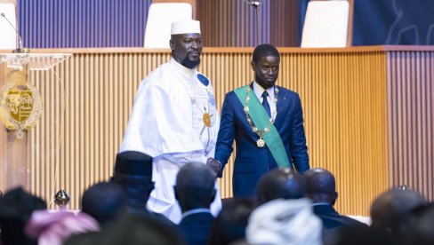 I SENEGAL OKREĆE LEĐA FRANCUSKOJ? Novoizabrani predsednik afričke države najavio korenite promene i zaokret odnosa s Parizom I SENEGAL OKREĆE LEĐA FRANCUSKOJ? Novoizabrani predsednik afričke države najavio korenite promene i zaokret odnosa s Parizom