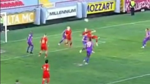 IMAMO GOL SEZONE U SUPERLIGI SRBIJE! Fudbaler Napretka na spektakularan način načeo mrežu Javora (VIDEO) IMAMO GOL SEZONE U SUPERLIGI SRBIJE! Fudbaler Napretka na spektakularan način načeo mrežu Javora (VIDEO)