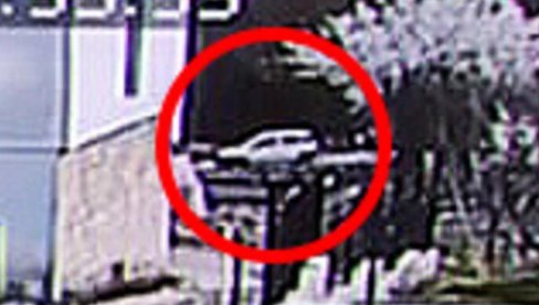 OVO JE AUTOMOBIL SMRTI KOJIM SU DANKU PREVEZLI DO DEPONIJE (FOTO) OVO JE AUTOMOBIL SMRTI KOJIM SU DANKU PREVEZLI DO DEPONIJE (FOTO)