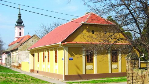 KUĆA U KOJOJ NEMA MESTA ZA ŽENSKO ČELJADE: Muzej u Novom Bečeju čuva uspomene na dvojicu Srba - dr Vladimira Glavaša i Josifa Marinkovića KUĆA U KOJOJ NEMA MESTA ZA ŽENSKO ČELJADE: Muzej u Novom Bečeju čuva uspomene na dvojicu Srba - dr Vladimira Glavaša i Josifa Marinkovića
