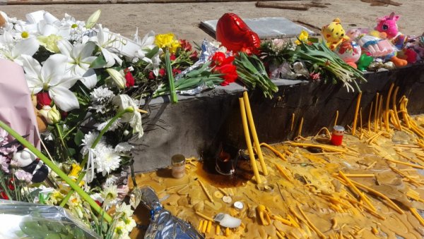ОГЛАСИО СЕ НАЦИОНАЛНИ САВЕТ ВЛАХА: Позвао политичаре да не сакупљају поене на њихов рачун и не злоупотребљавају трагедију у Бору ОГЛАСИО СЕ НАЦИОНАЛНИ САВЕТ ВЛАХА: Позвао политичаре да не сакупљају поене на њихов рачун и не злоупотребљавају трагедију у Бору